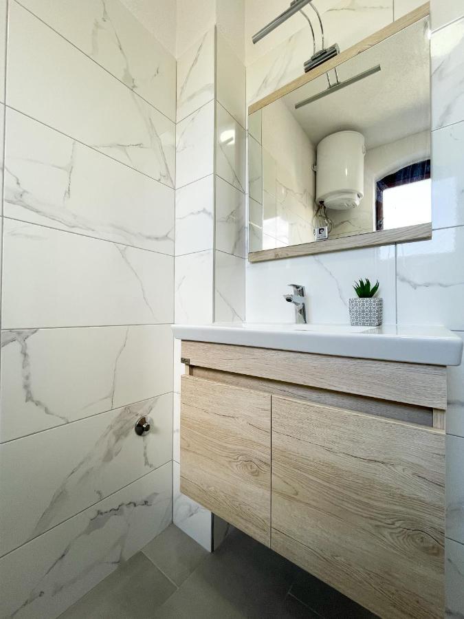 קורצולה Sea View Apartment Amaro מראה חיצוני תמונה